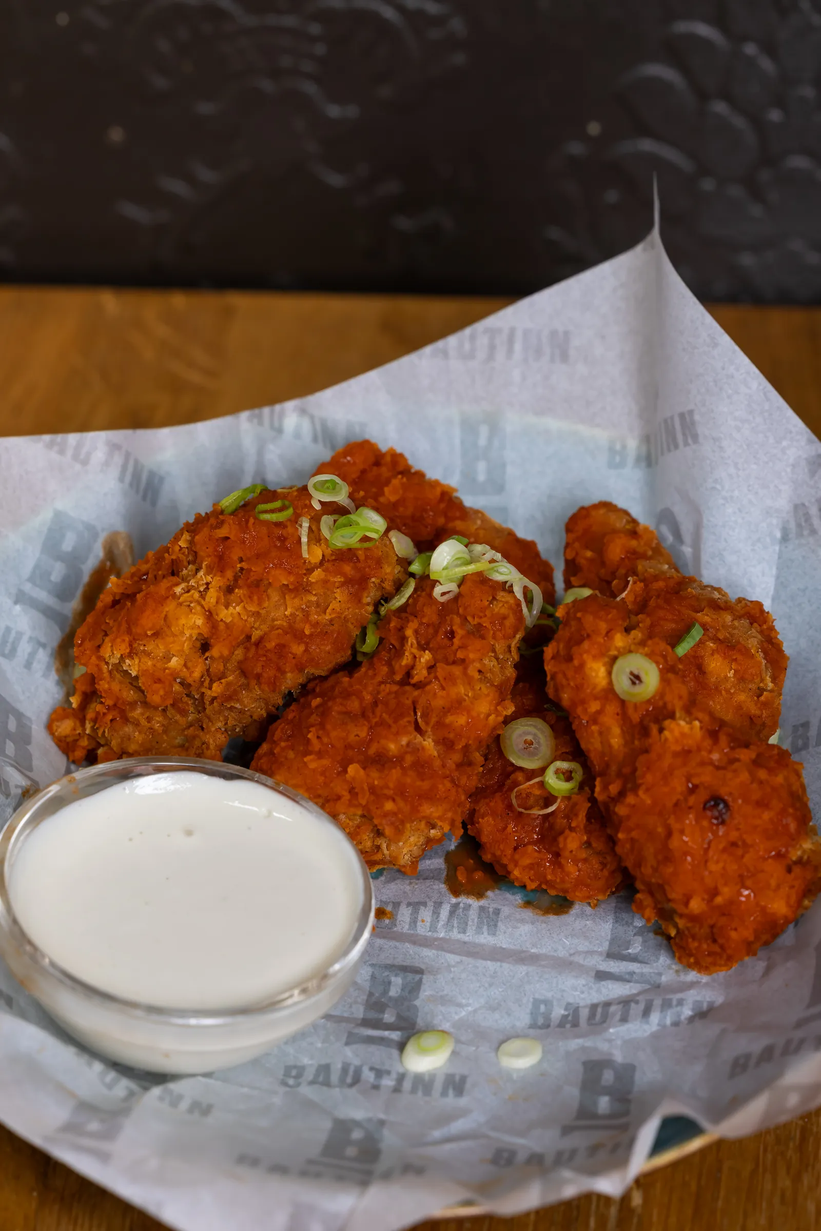 Chicken wings with a dip